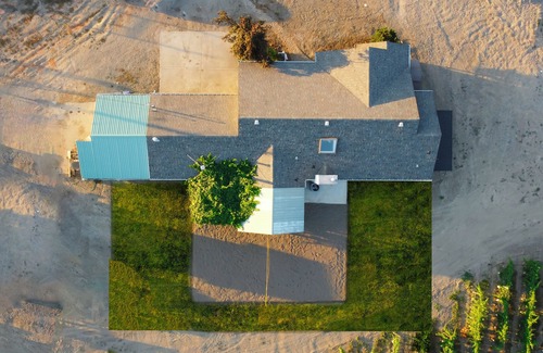 Dilworth Mountain Estates Cama Y Desayuno | The Twisted Vines Retreat w/ Hot-tub + Beach pit!