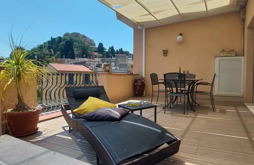 Taormina Apartamento | Los dos grifos - Apartamento n. 4