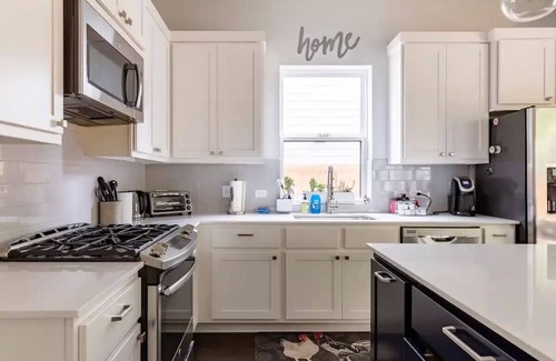 Holly Casa | The ultimate East Side sanctuary
