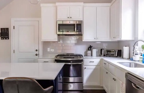 Holly Casa | The ultimate East Side sanctuary