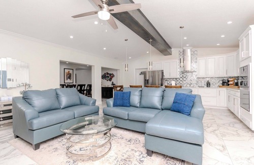 Bayshore Gardens Casa | The Ultimate Escape - Bradenton, Florida