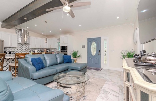 Bayshore Gardens Casa | The Ultimate Escape - Bradenton, Florida
