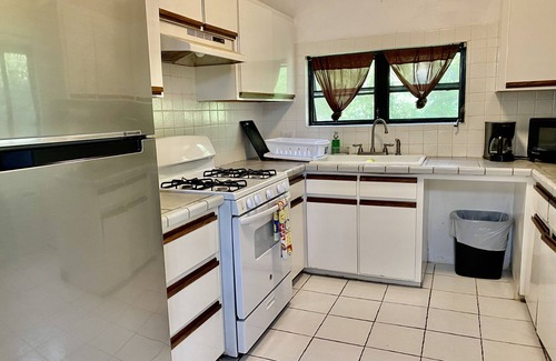 Estate Dorothea Condominio | Acogedora villa de lujo en Alegría con todas las comodidades.