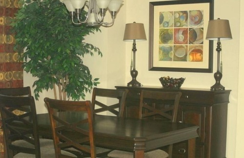 North Central Omaha Casa | El último vacaciones Casa!