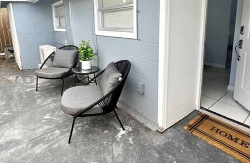 West Palm Beach Apartamento | The Ultimate Getaway Bungalow in West Palm Beach