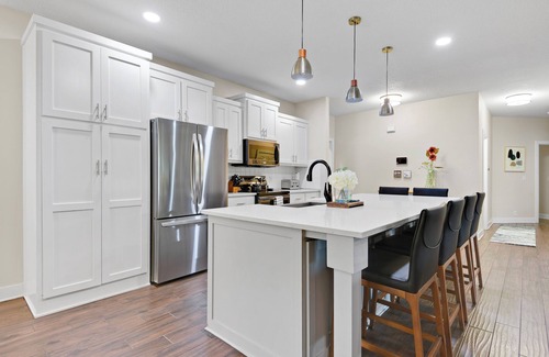 I-435 West KC-KS Casa | The Ultimate KC BNB-21 Guests-Heated POOL-GoldenTee-Poker-KS Speedway-SportingKC