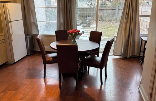 Hoboken Apartamento | The Ultimate NYC Group Getaway. Sleeps 10 in Hoboken