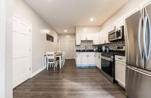 Bushwick Apartamento | The Unique Home ,Classic & Comfortable Stay, The Ideal Vacation Home