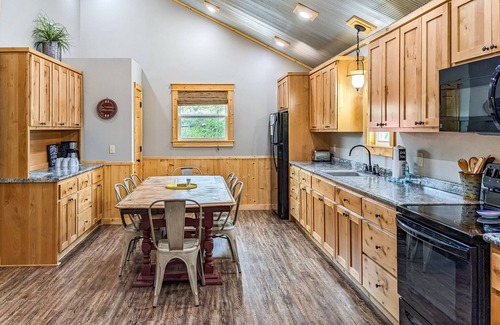 Mountain View Casa | La cubierta superior ~ en RiverView Drive