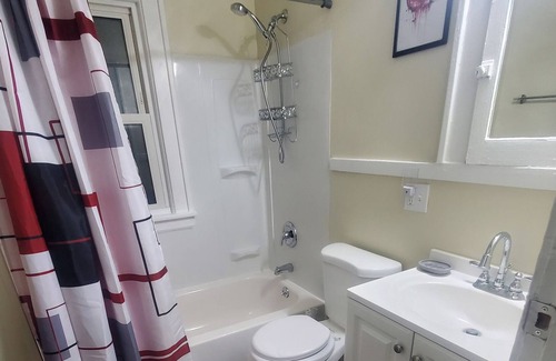 Garfield Heights Casa | The Urban experience