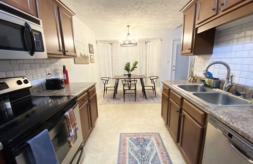 Fayetteville Casa | The Vagabond House 15 min from Fort Bragg