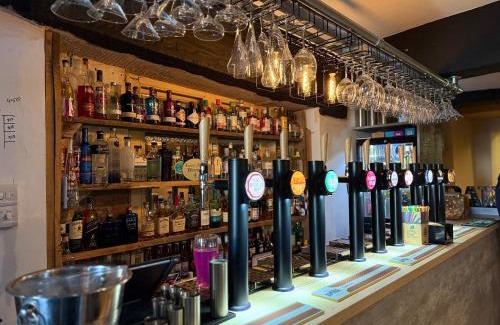 Cricklade Hotel | The Vale Hotel