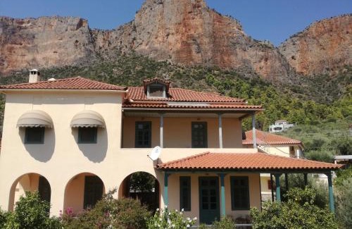 Leonidio Apartamento | The Valkyries 1