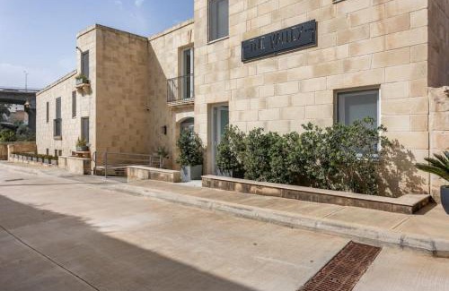 Ta' Giorni Casa | The Valley Room 7 condo with parking on premises