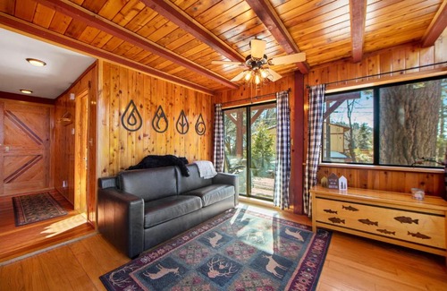 Green Valley Lake Casa | The Valley's Cabin