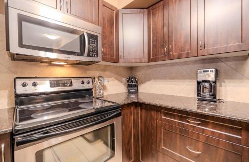 East Kootenay Apartamento | The Valley View Haven - Pool, Patio, BBQ