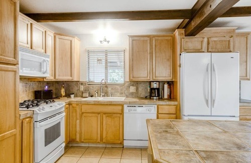 Groveland Casa | The Valley View: Pine Mountain Lake Cabin 4 Bedroom Home by RedAwning