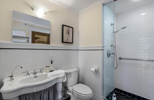 Mount Pleasant Casa | The Vancouver Heritage Home - Mount Pleasant