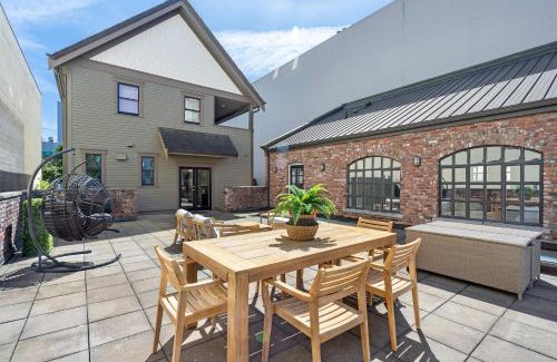 Mount Pleasant Casa | The Vancouver Heritage Home - Mount Pleasant
