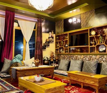 Leh Hotel | The Velora Inn