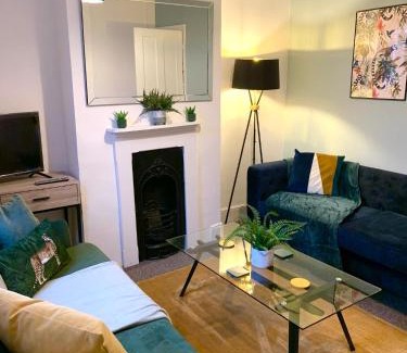 Colchester Casa | The Velveteen Townhouse