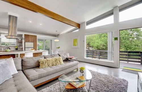South River City Casa | The Verde | Chic SoCo Retreat + Pet Friendly