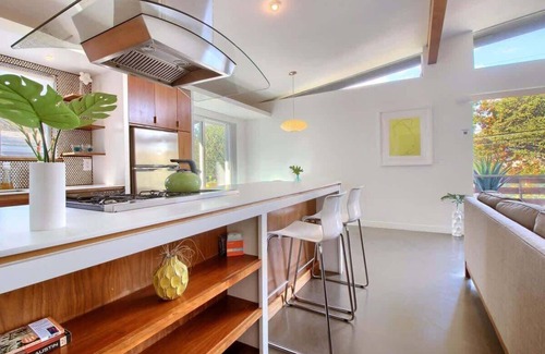 South River City Casa | The Verde | Chic SoCo Retreat + Pet Friendly