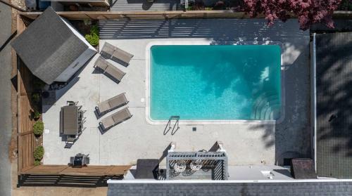 Northeast Virginia Beach Casa | The VIBE House with POOL