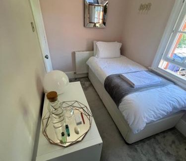 Surbiton Hill Casa | The Victorian Rooms