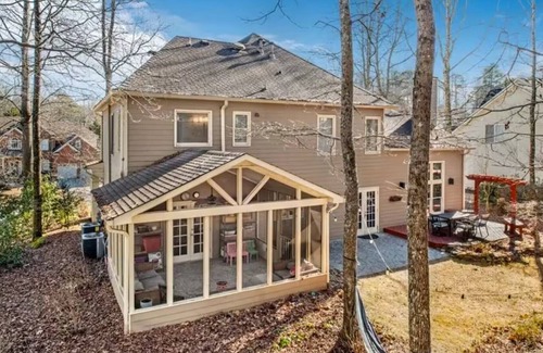 Johns Creek Casa | The Victorian Serenity at Johns Creek