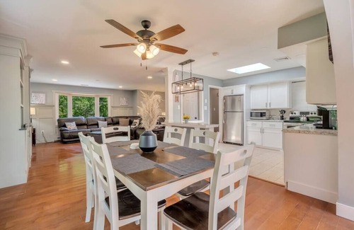 East Stroudsburg Casa | The View | A Private Two Floor Guest House