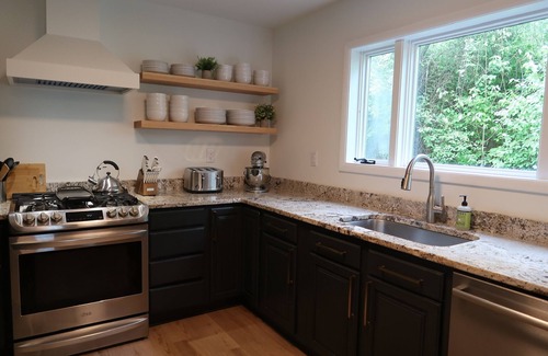 Nashport Casa | The View at Buckeye Lake - the ultimate lakefront retreat for 12.