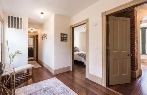 Anacostia Casa | The View DC Elegant King Bed Parking Privacy