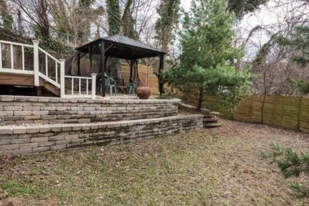 Anacostia Casa | The View DC Elegant King Bed Parking Privacy