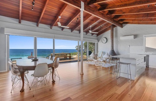 Bermagui Casa | The view Impressive beachfront home Bermagui