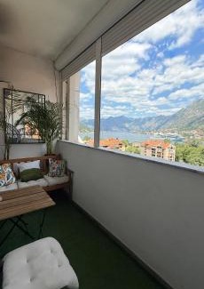 Skaljari Apartamento | The view of Kotor - Sea & Old town view