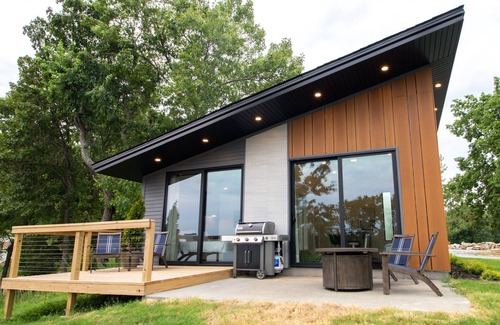 Grove Cabina | The View on Grand Epic Lake Views Modern Luxury