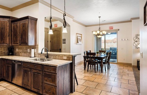 St. George Condominio | The View Resort Amenities & Epic Views!