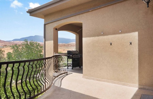 St. George Condominio | The View Resort Amenities & Epic Views!