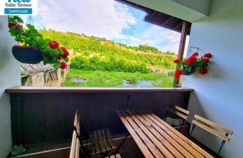 Veliko Tarnovo Casa | The View Veliko Tarnovo Townhouse