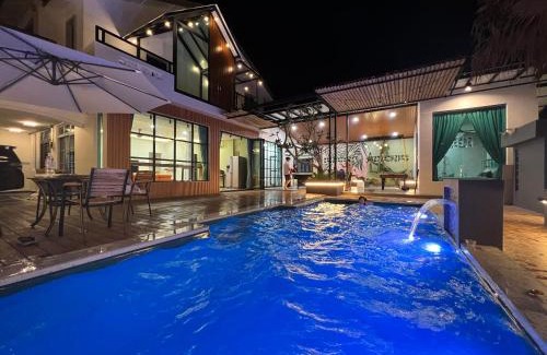 Bukit Indah Casa | The Viista Retreat 6 Bedrooms with Private Pool