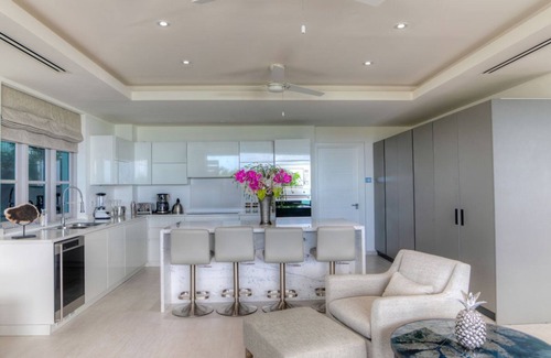 Old Trees Bay Casa | The Villa at The Saint James by Blue Sky Luxury