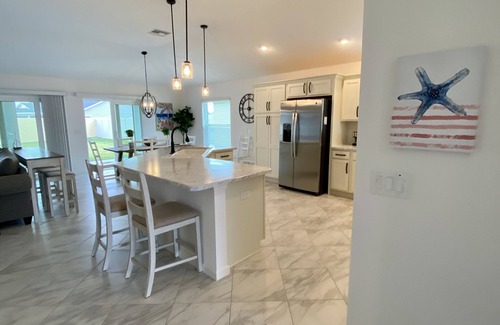 Wildwood Casa | The Villages 3 bed/3 Kings, Private, Coastal decor, 1 min to Rec cntr & Pickleba