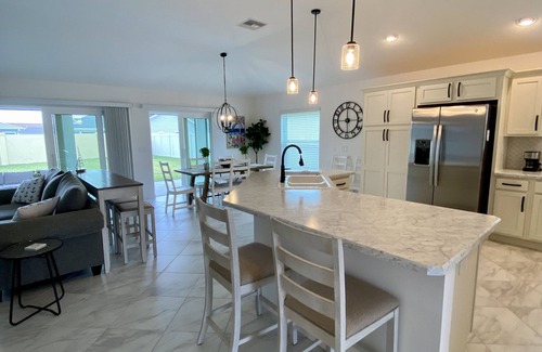 Wildwood Casa | The Villages 3 bed/3 Kings, Private, Coastal decor, 1 min to Rec cntr & Pickleba