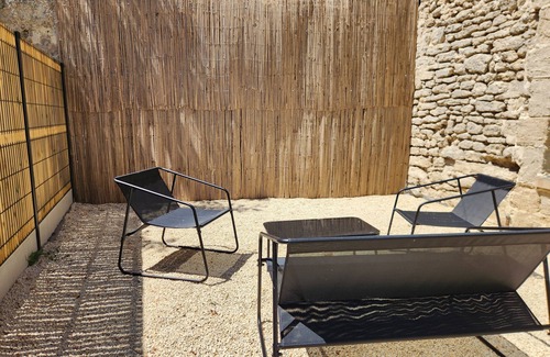 Doue-la-Fontaine Apartamento | The Volupté Suite - Luxury, calm and romance with private sauna and Jacuzzi
