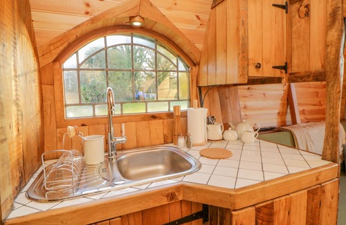 Ottery St Mary Cabaña | THE WAGON AT BURROW HILL, pet friendly in Ottery St Mary
