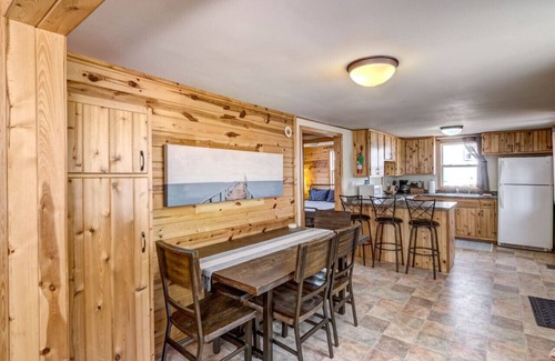 Brill Cabina | The Walleye at Lincolnwood Resort