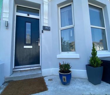 Stoke Apartamento | The Walnut Suite lovely one bedroom flat in Stoke.