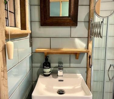 Mells Apartamento | The Walnut Wagon in the heart of Mells.