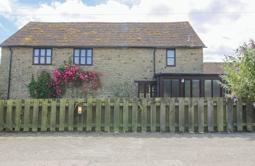 Craven Arms Casa | THE WALTON, family friendly, with pool in Ludlow